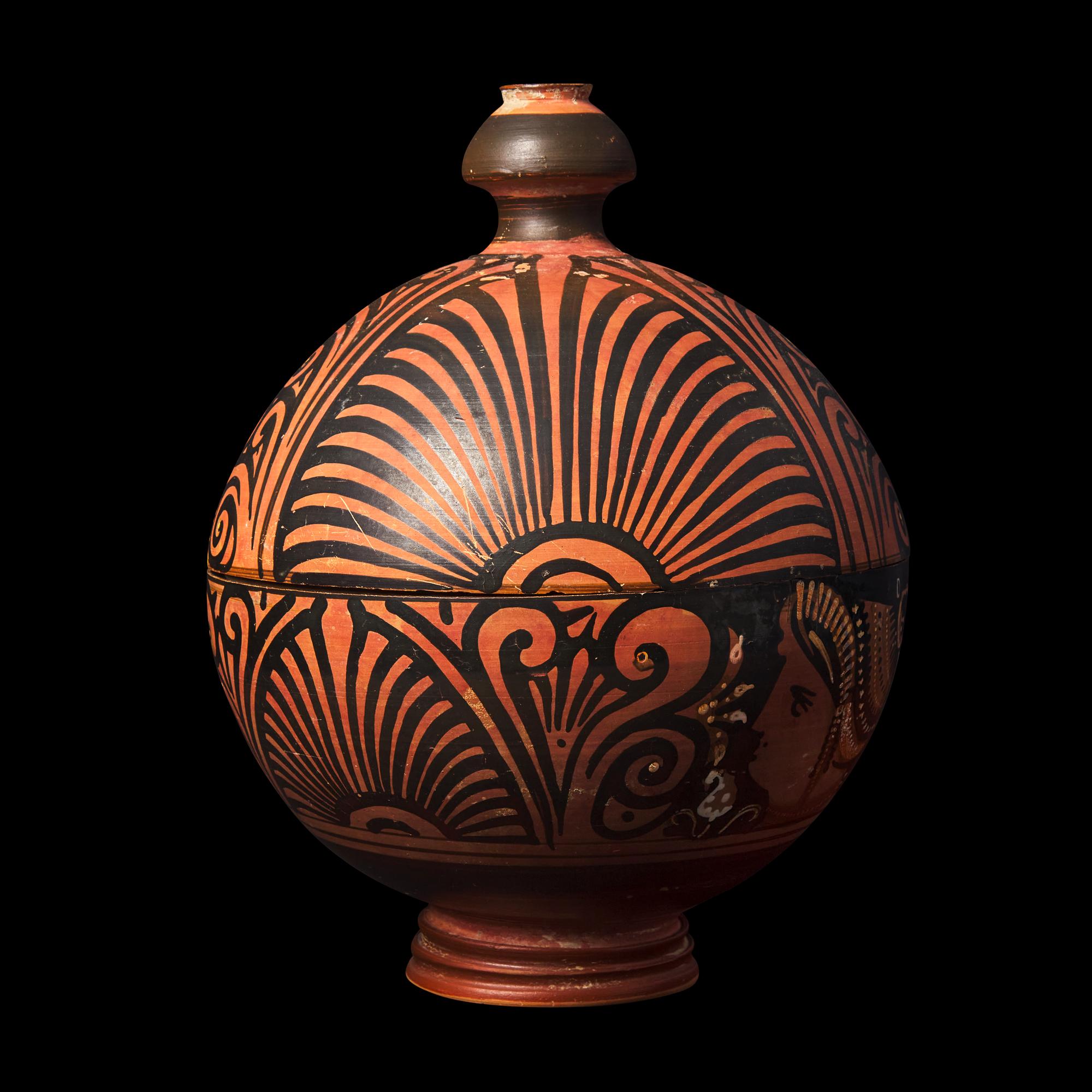 An Apulian Red-figured Globular Lidded Pyxis