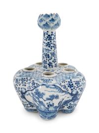 A Chinese Export Blue and White Porcelain Tulip Vase