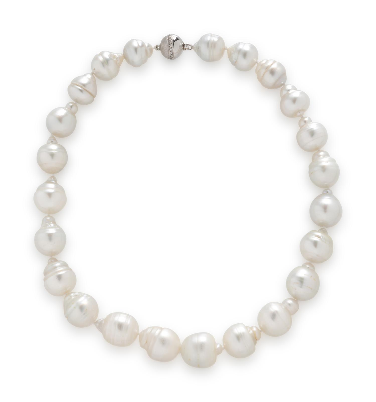 CULTURED PEARL AND DIAMOND NECKLACE