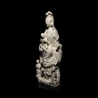 A Chinese Blanc de Chine Dehua Porcelain Guanyin, 19th-20th Century — 晚清民國 德化白瓷觀音