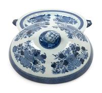 A Chinese Export Blue Fitzhugh Porcelain Covered Entree Dish