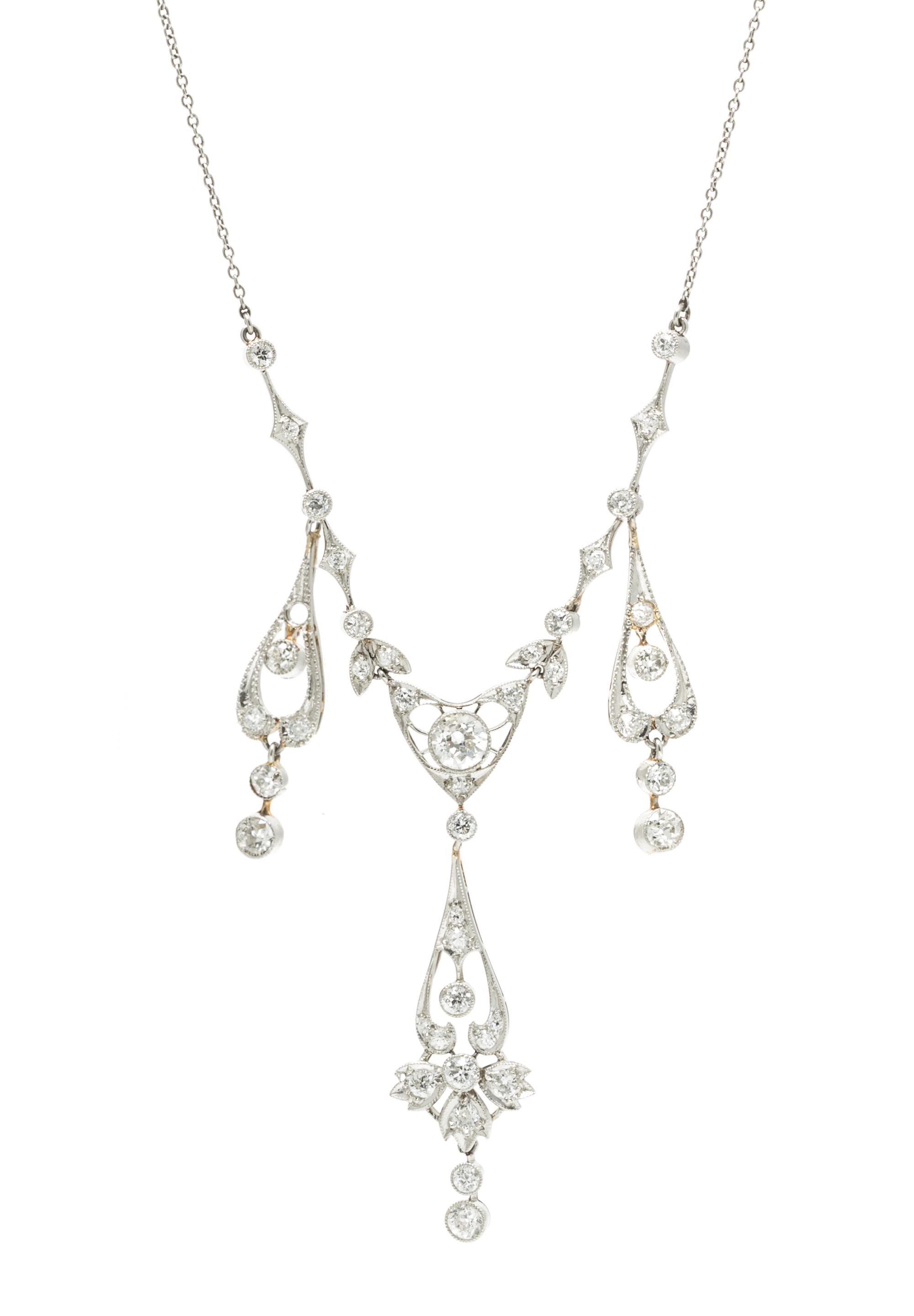 An Edwardian Platinum and Diamond Necklace, 7.70 dwts.