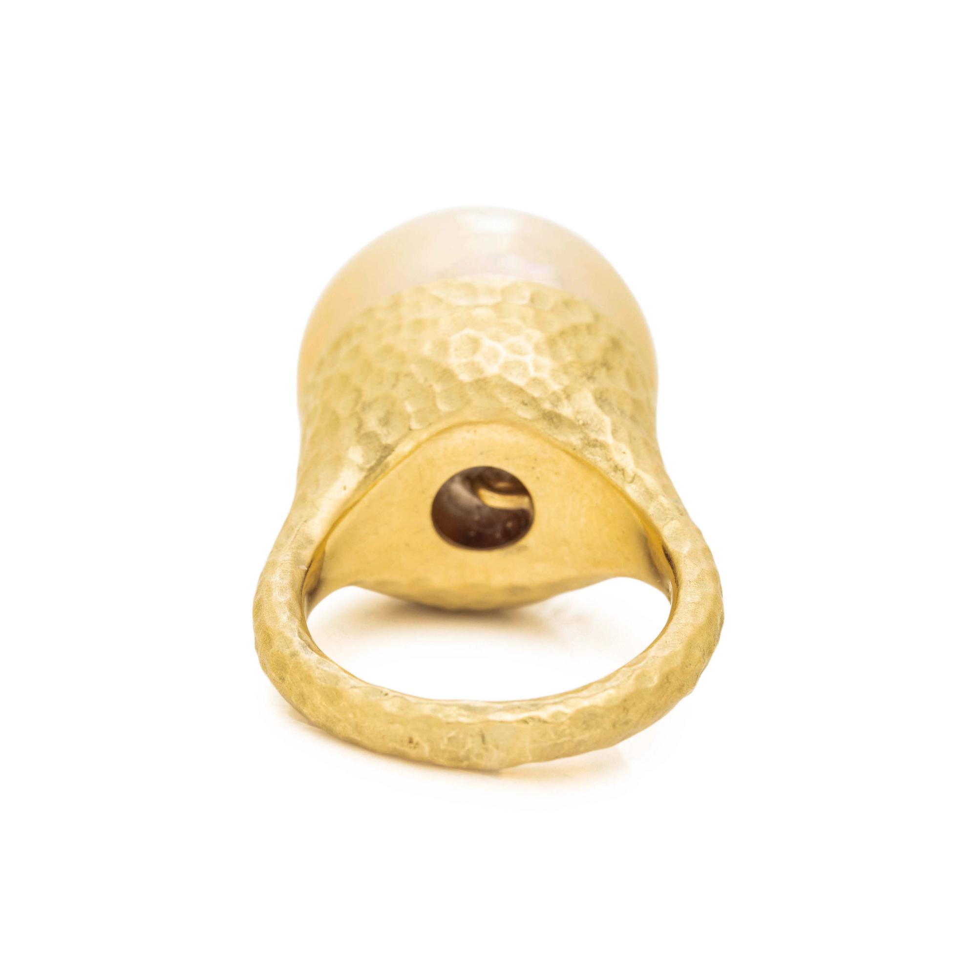 CULTURED GOLDEN PEARL RING