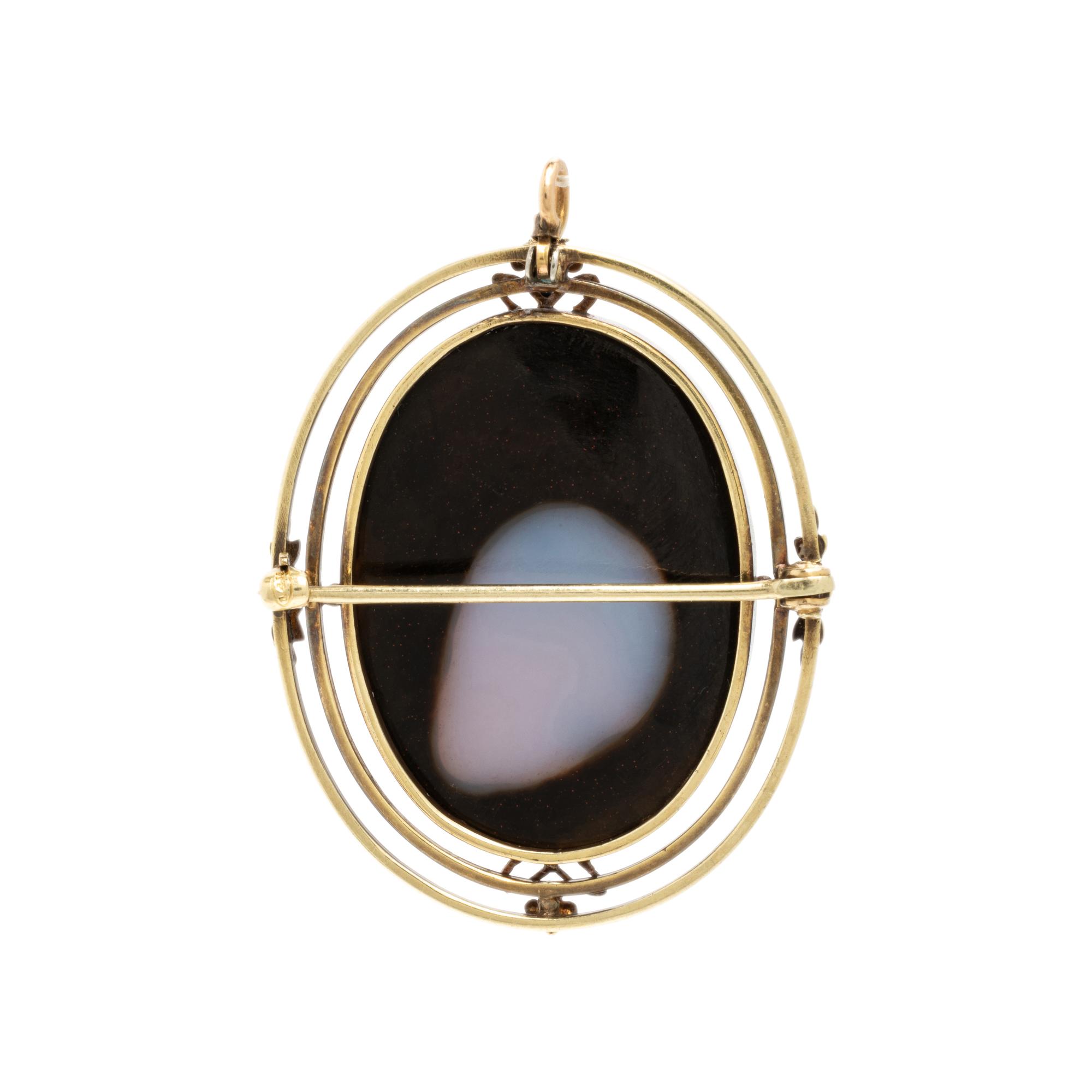 Agate Cameo and Yellow Gold Pendant Brooch