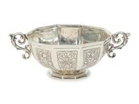 A Mexican .925 Silver Two-Handle Hand Hammered Bowl — MID-2OTH CENTURY