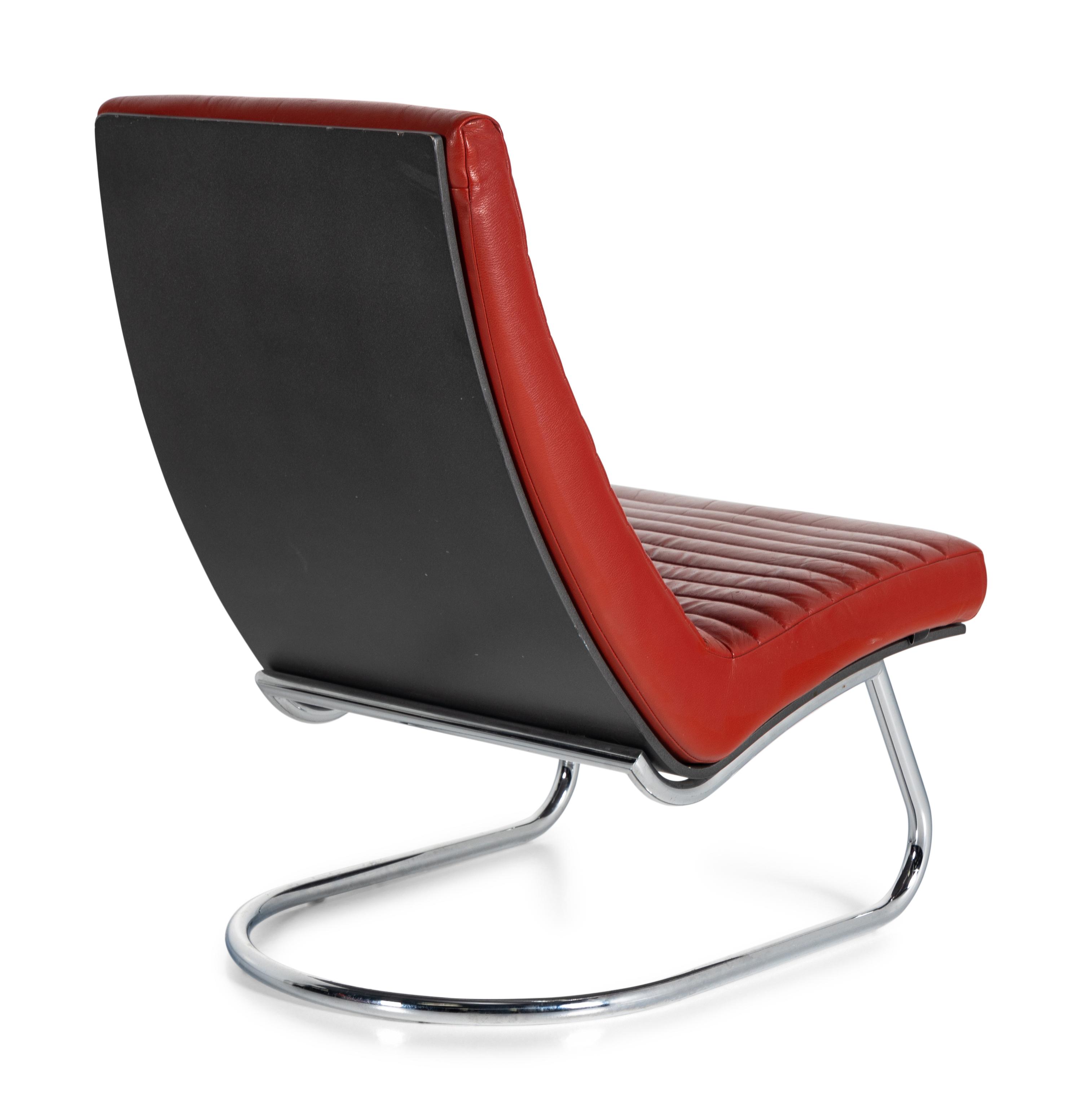 Pair of Cantilevered Lounge Chairs, c. 1970 Leolux, Netherlands