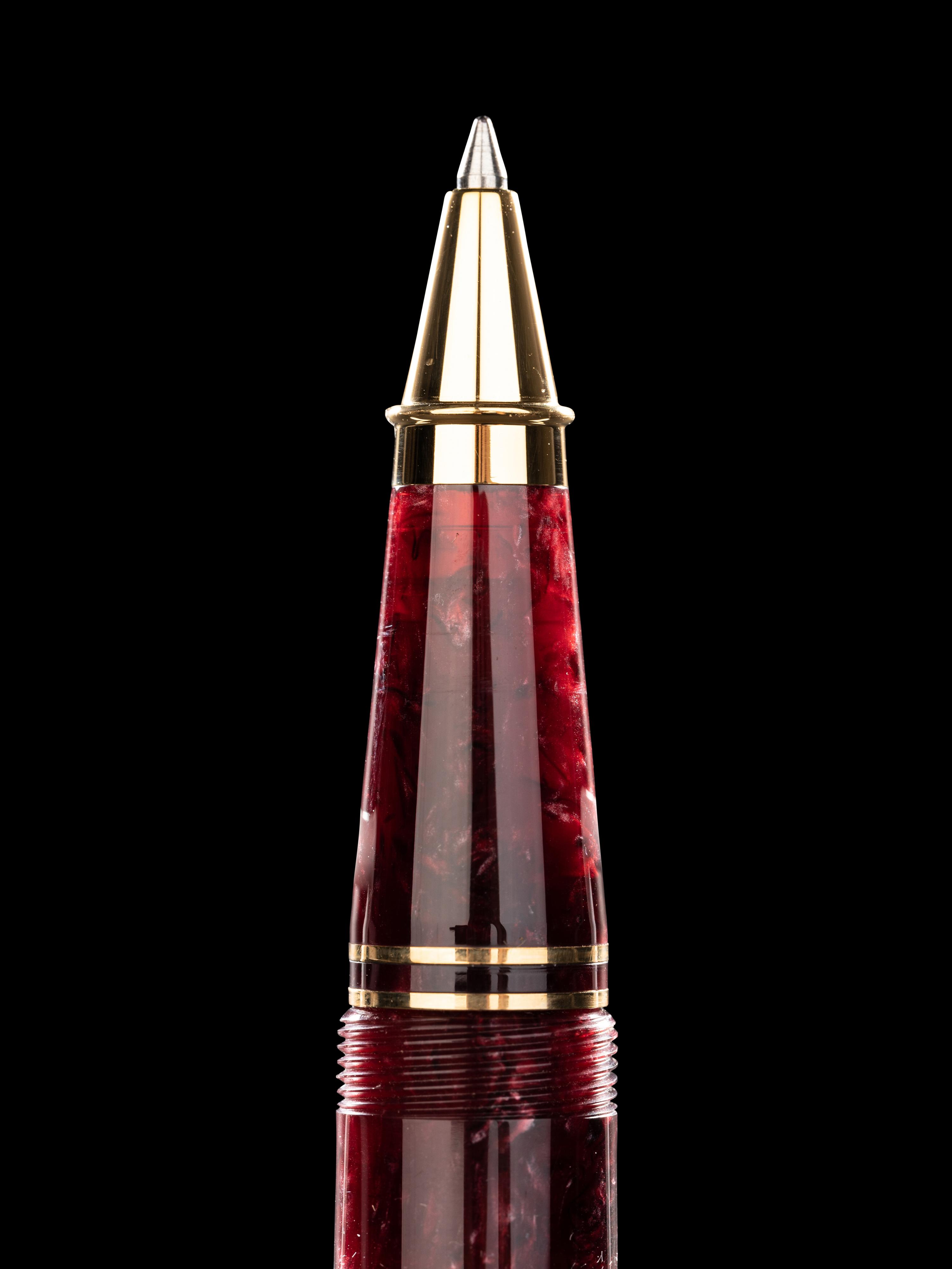 Conway Stewart: Churchill-Burgundy Limited Edition Ballpoint Pen