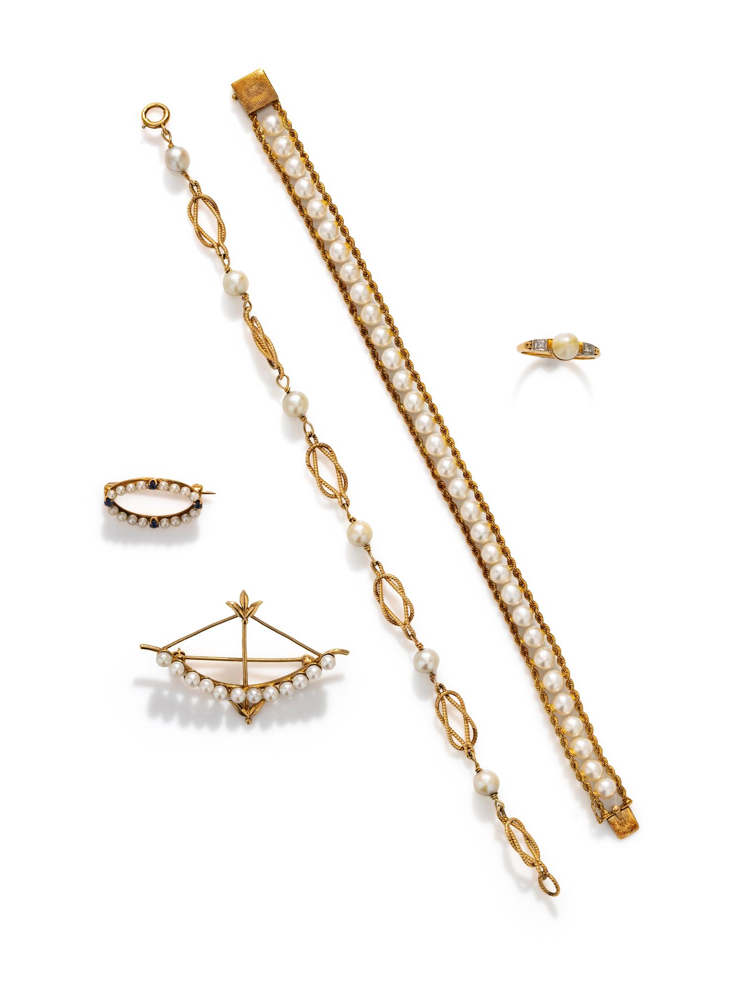 COLLECTION OF YELLOW GOLD AND CULTURED PEARL JEWELRY