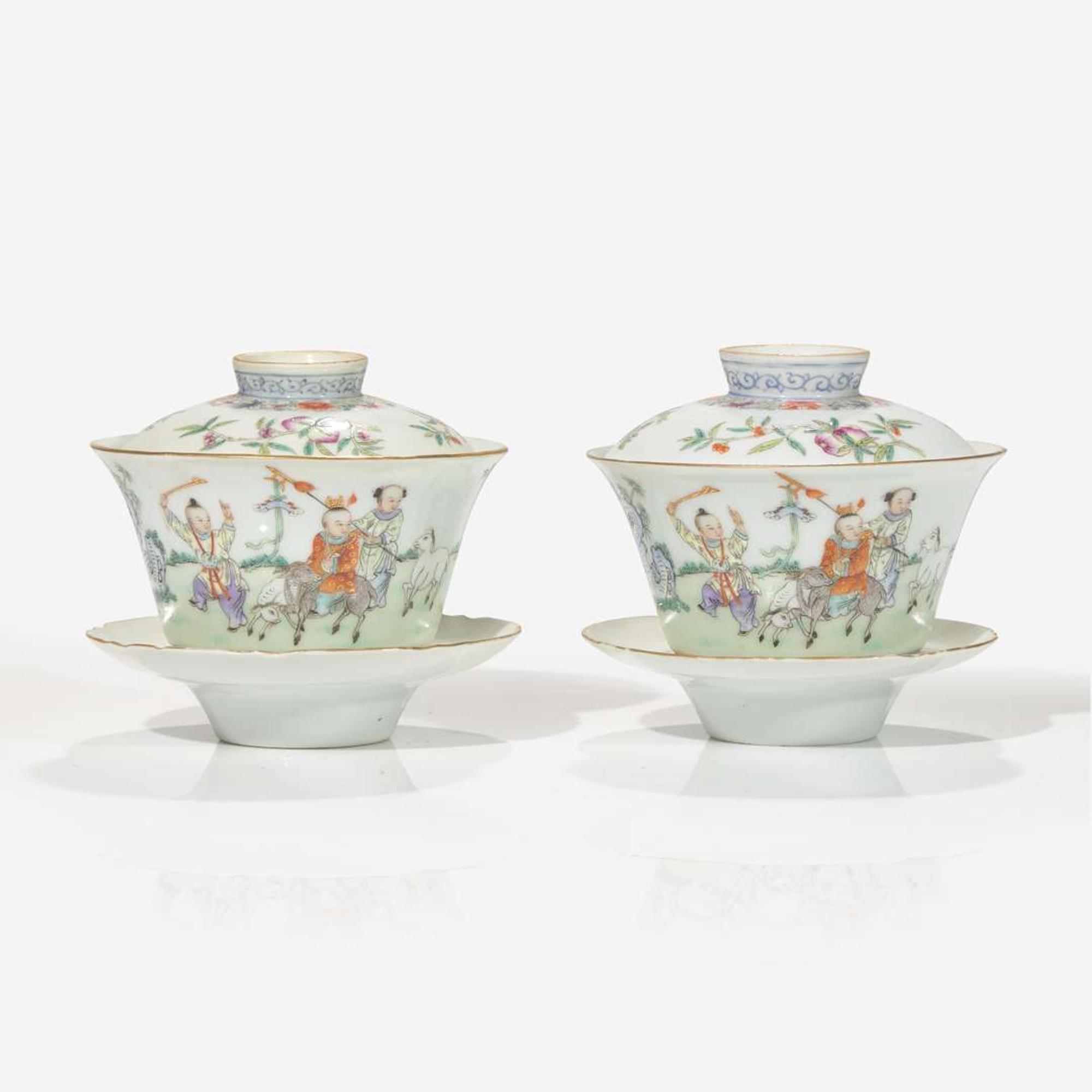 A pair of Chinese "Linzhi Chengxiang" tea bowls, covers and stands 粉彩帶蓋茶盌一對 Republic period ??