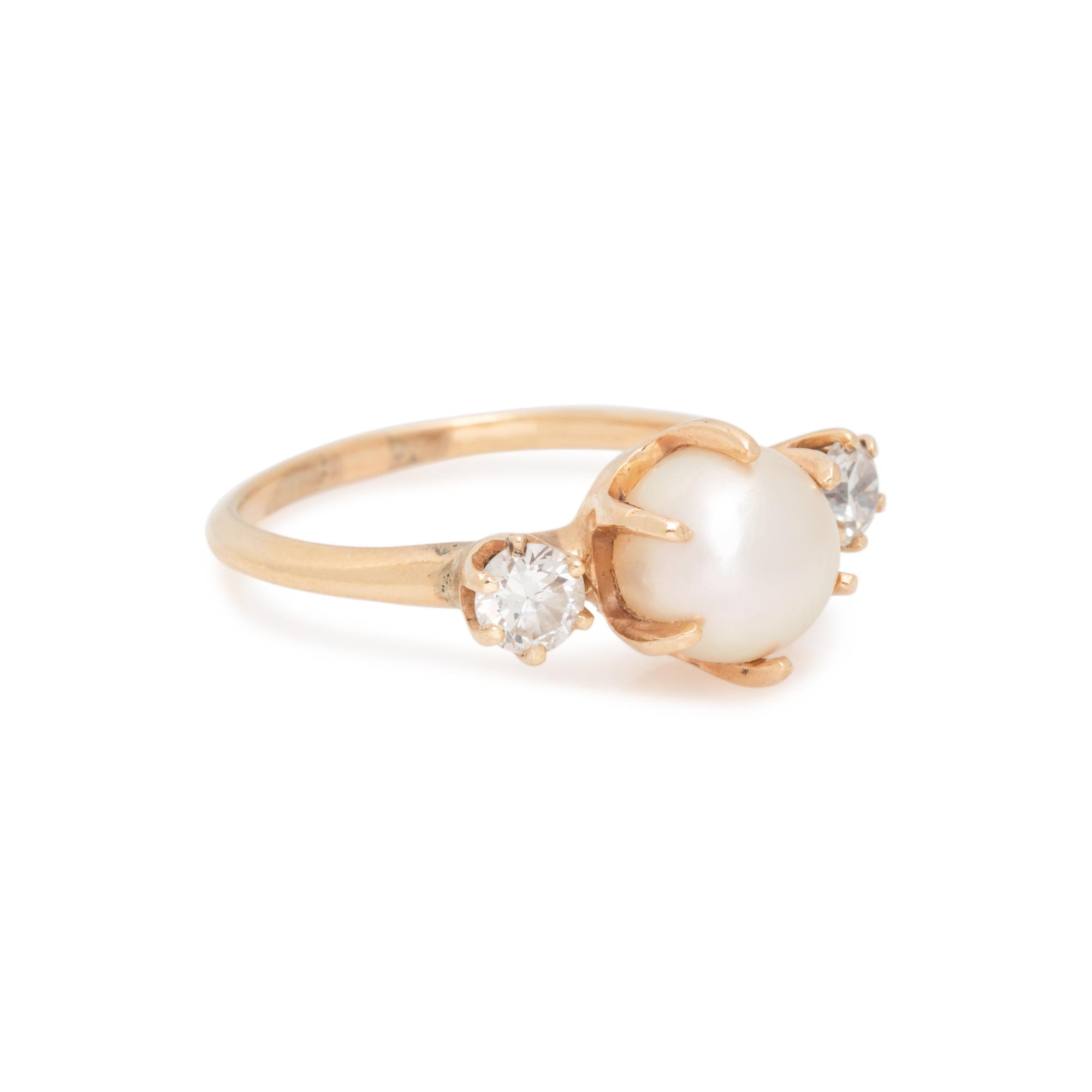 YELLOW GOLD, CULTURED PEARL AND DIAMOND RING