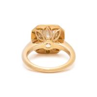 YELLOW GOLD AND DIAMOND RING