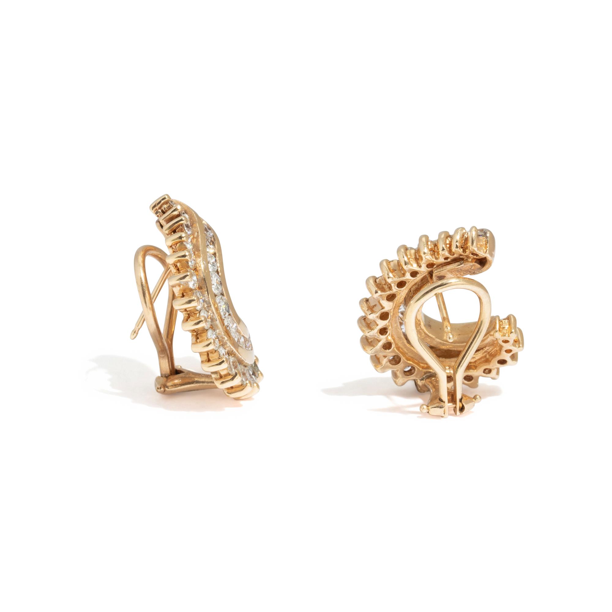 YELLOW GOLD AND DIAMOND EARRINGS