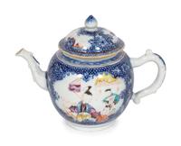 A Chinese Export Blue and White Porcelain Teapot and Cover