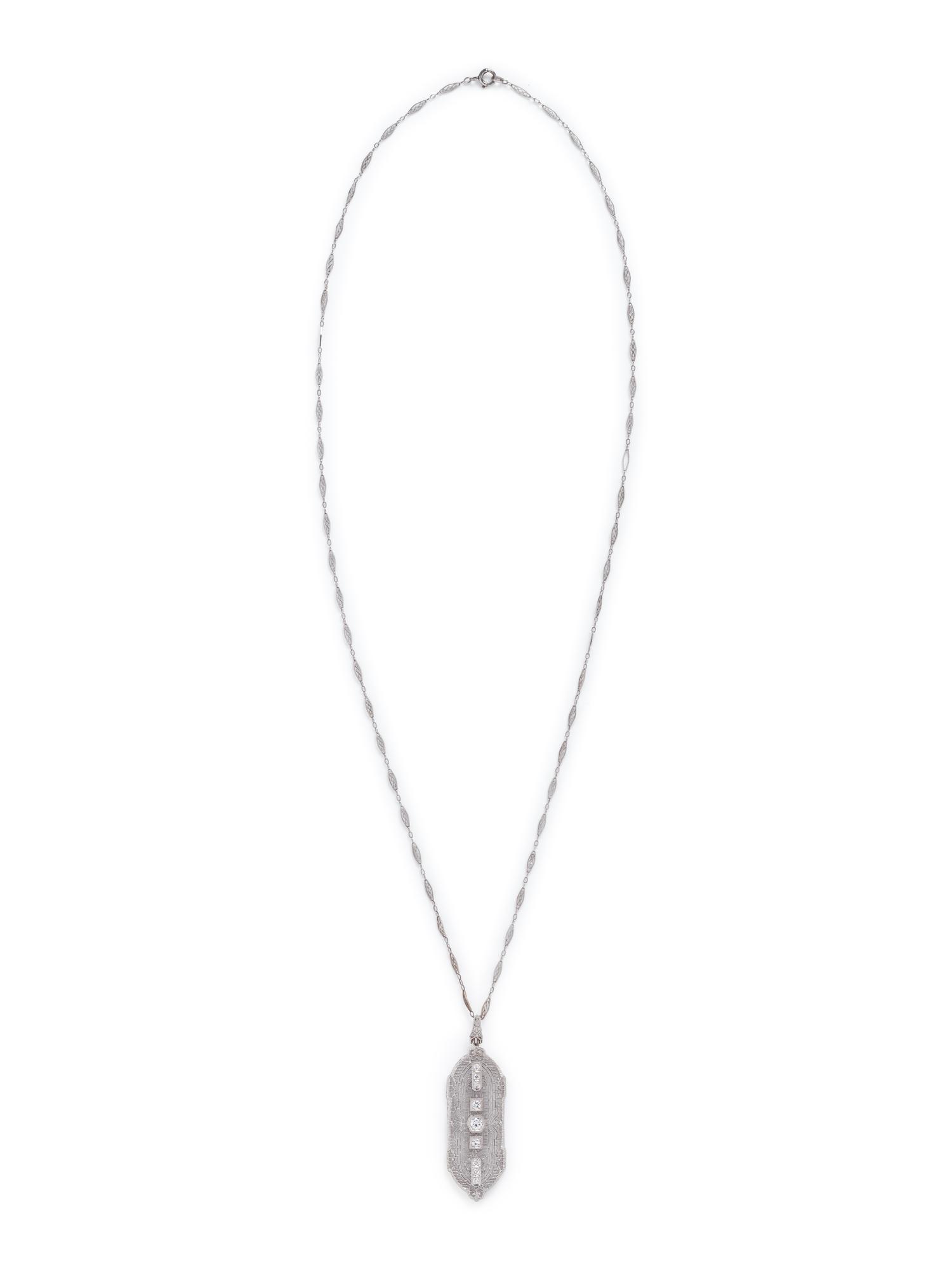 WHITE GOLD AND DIAMOND PENDANT/NECKLACE
