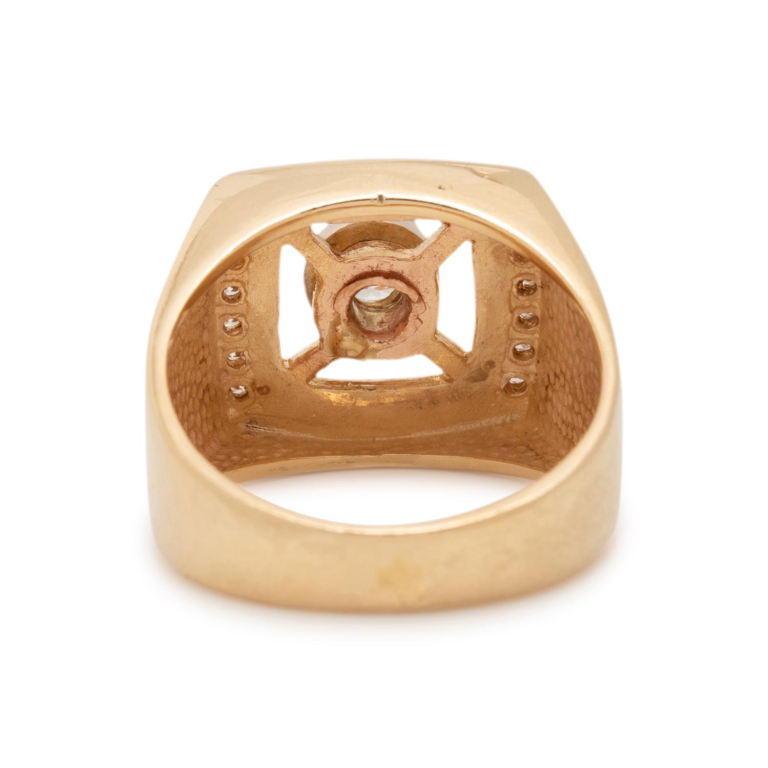 YELLOW GOLD AND DIAMOND RING