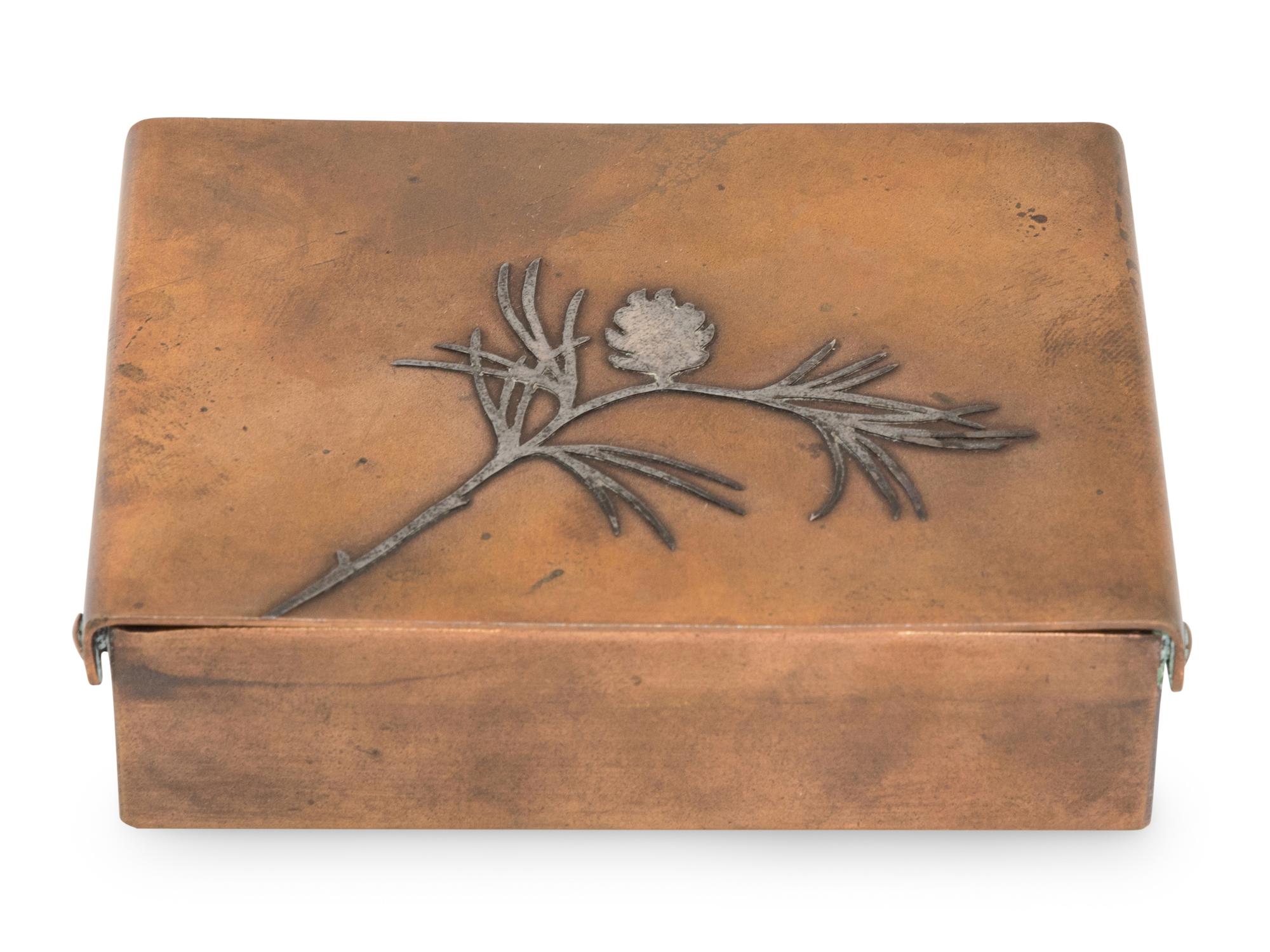 Hinged Box, model 4081