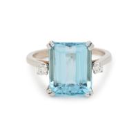 AQUAMARINE AND DIAMOND RING