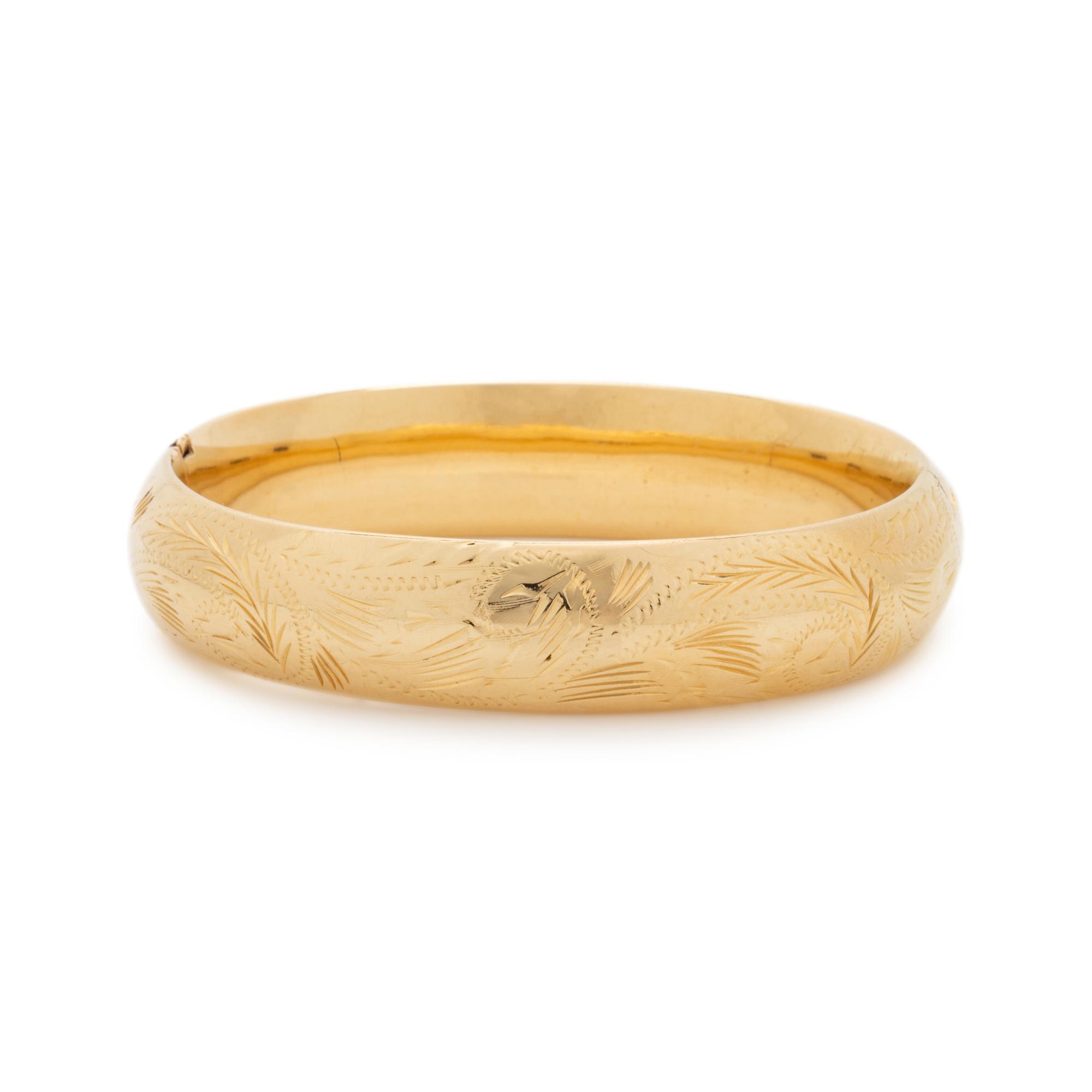 YELLOW GOLD BANGLE BRACELET