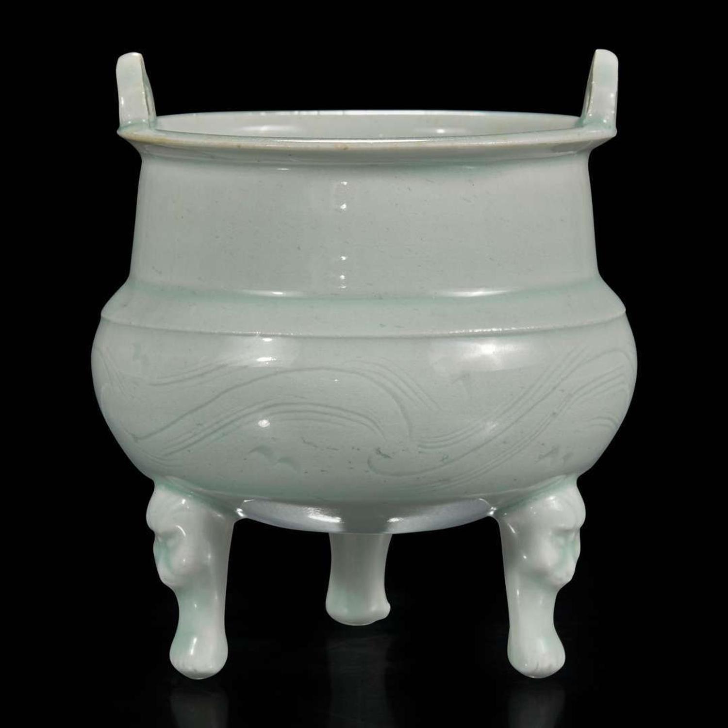 A Chinese Qingbai-type tripod censer 青白釉三足香炉 Northern Song dynasty or later ?????