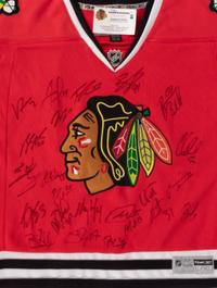 A 2014-15 Chicago Blackhawks Team Signed Autograph Hockey Jersey
