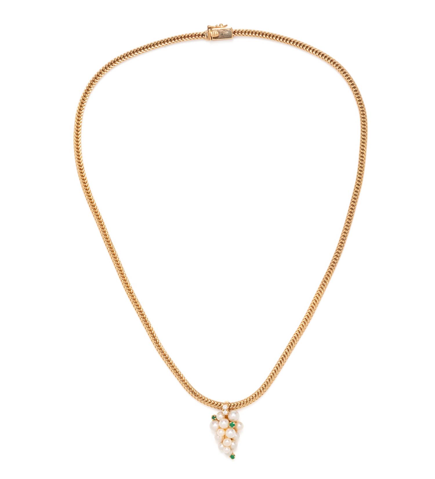 YELLOW GOLD, CULTURED PEARL, EMERALD AND DIAMOND PENDANT/NECKLACE
