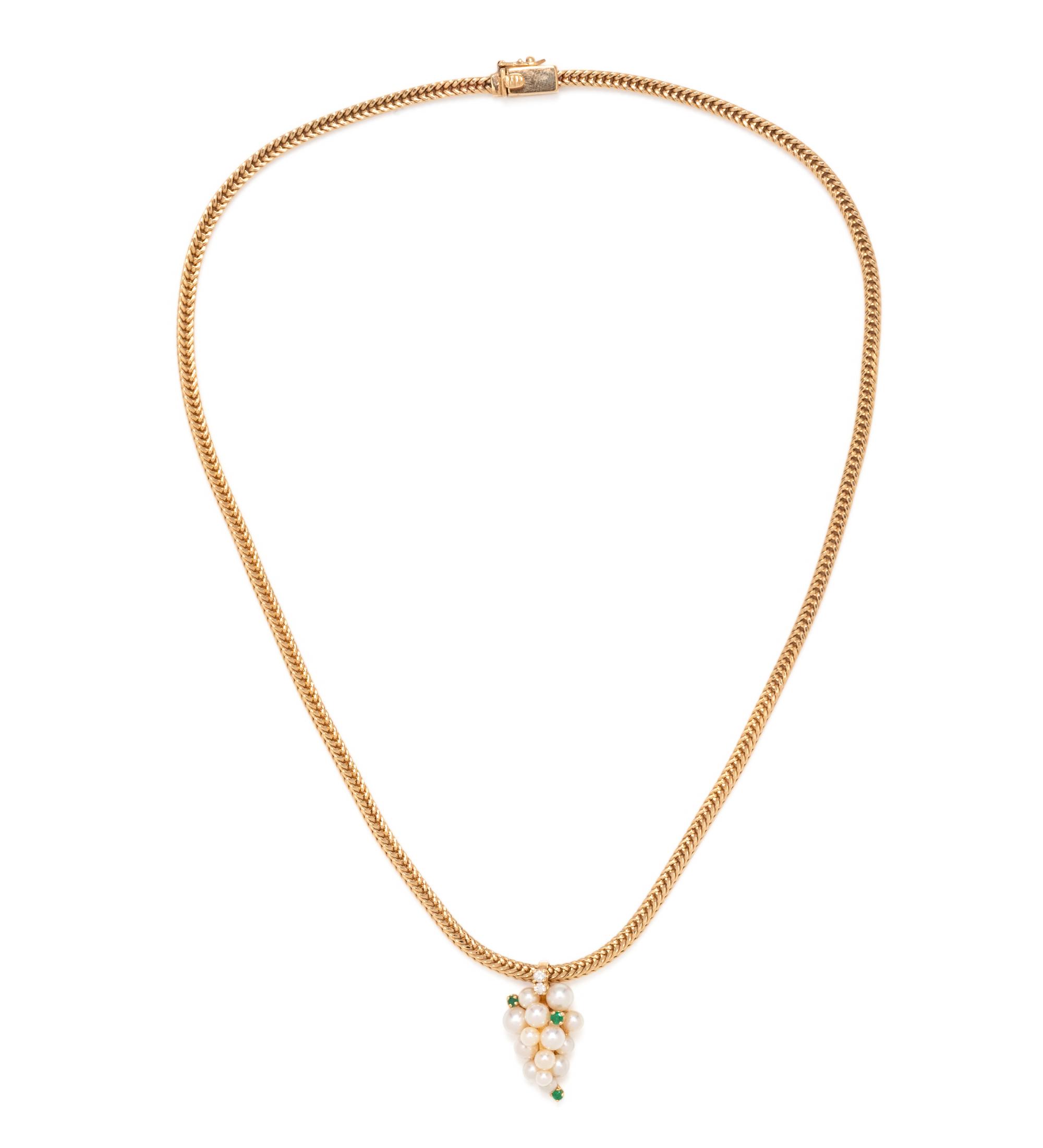YELLOW GOLD, CULTURED PEARL, EMERALD AND DIAMOND PENDANT/NECKLACE