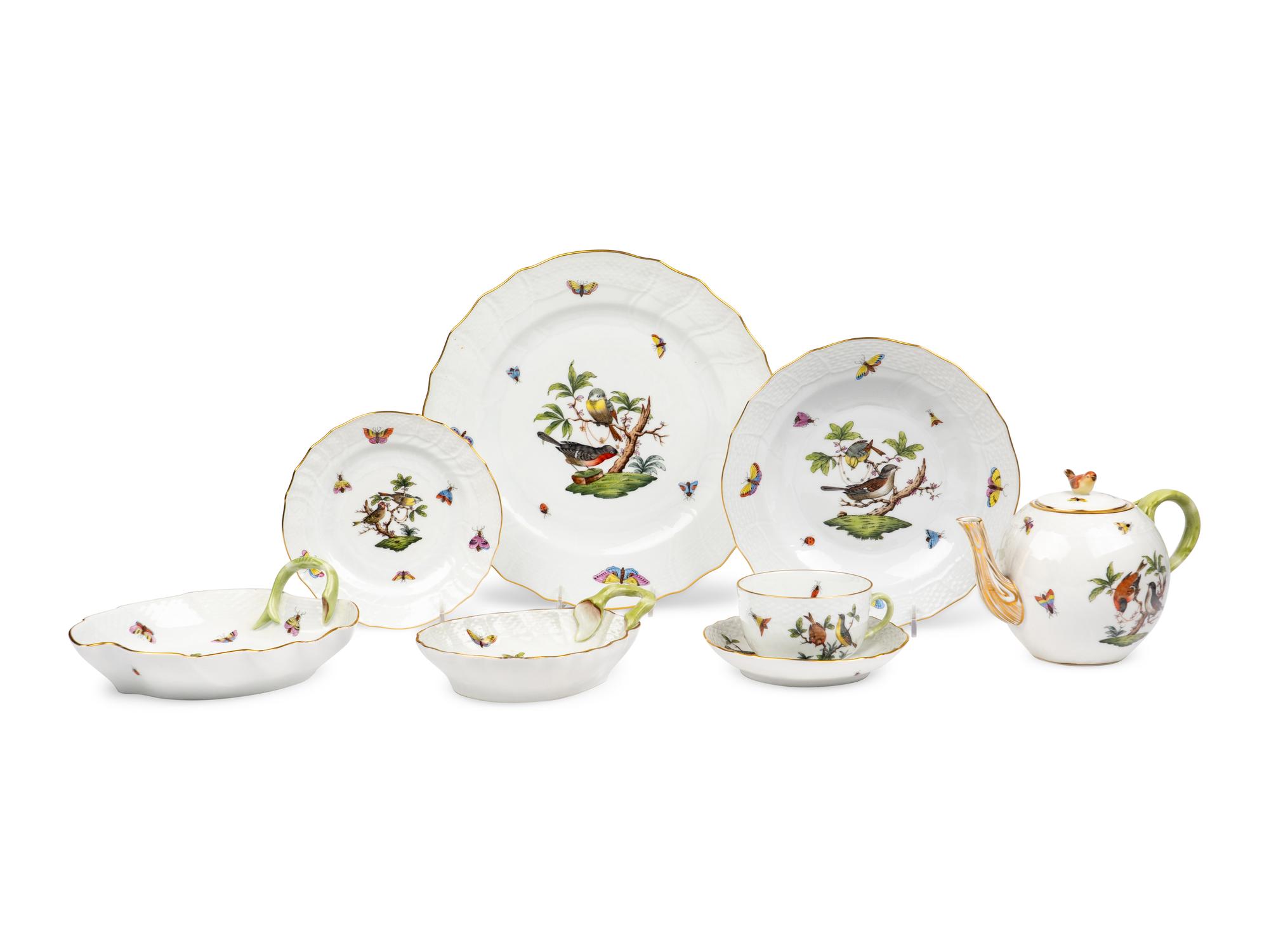 A Herend Rothschild Bird Porcelain Dinner Service