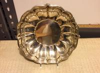 An American Silver Bowl, Reed & Barton, Taunton, MA, 1945, having an undulating rim with a ribbed, lobed body.