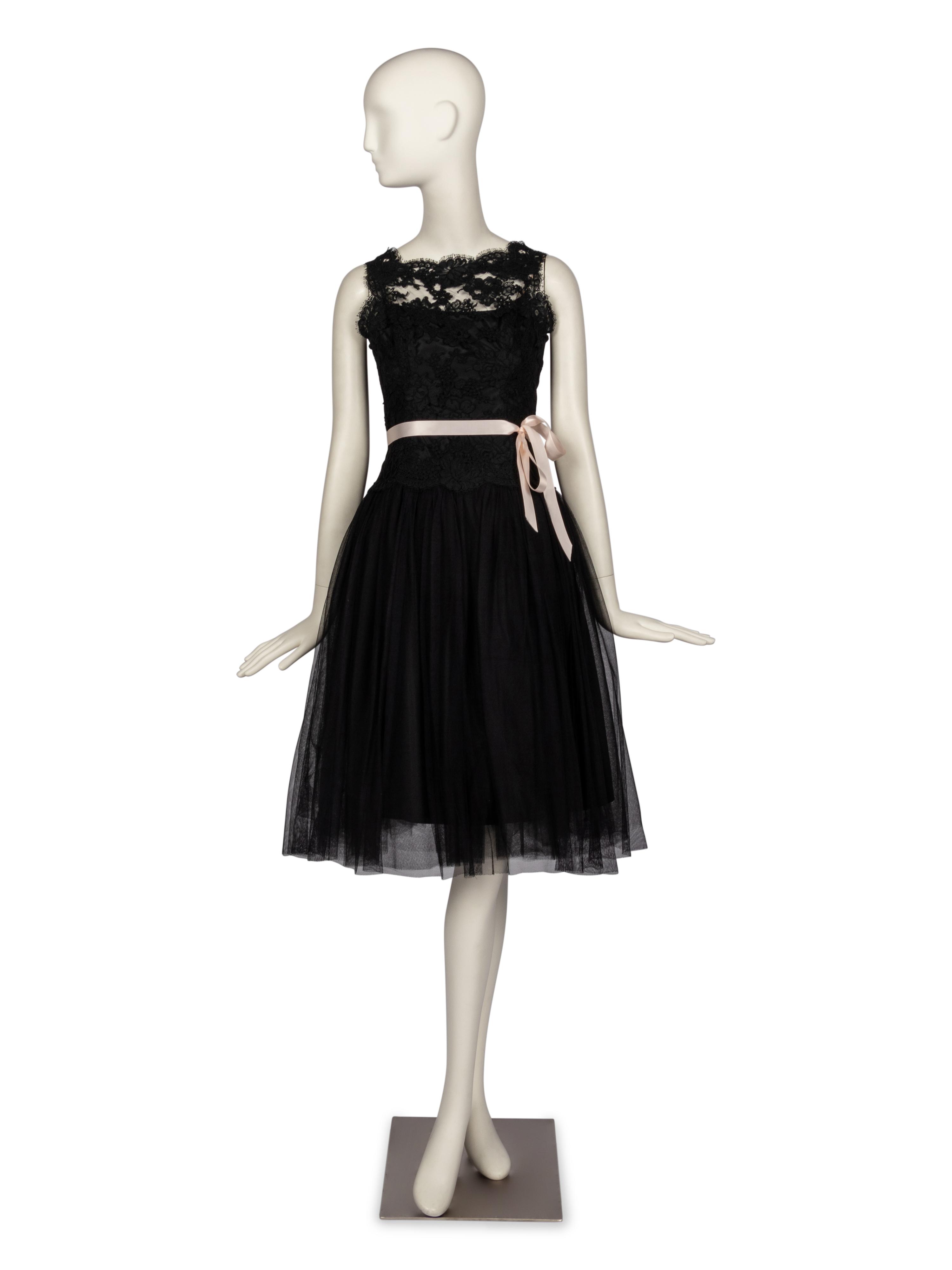 Monique Lhuillier Dress