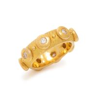DENISE ROBERGE, YELLOW GOLD AND DIAMOND RING