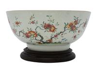 A Chinese Export Porcelain Bowl
