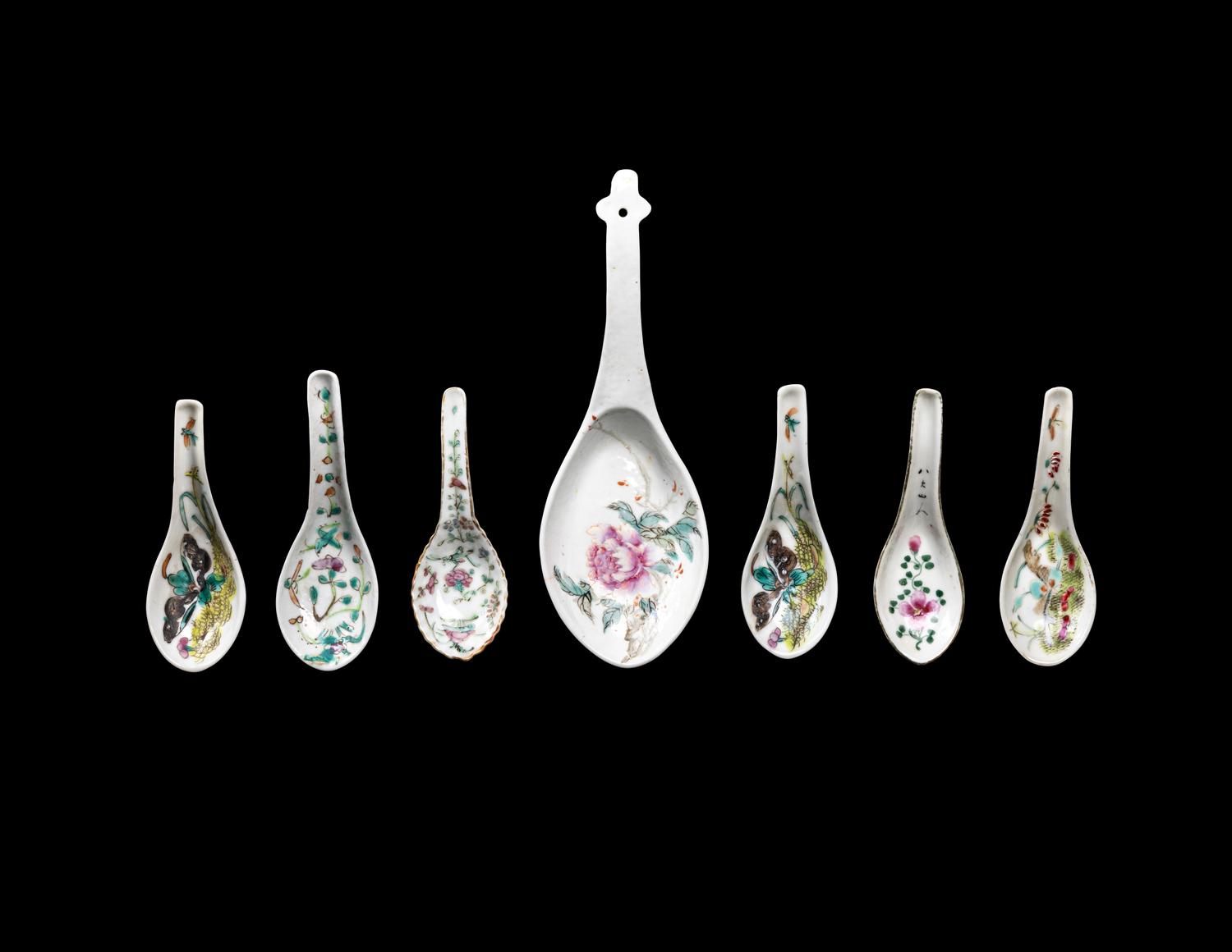 16 Chinese Porcelain Wares