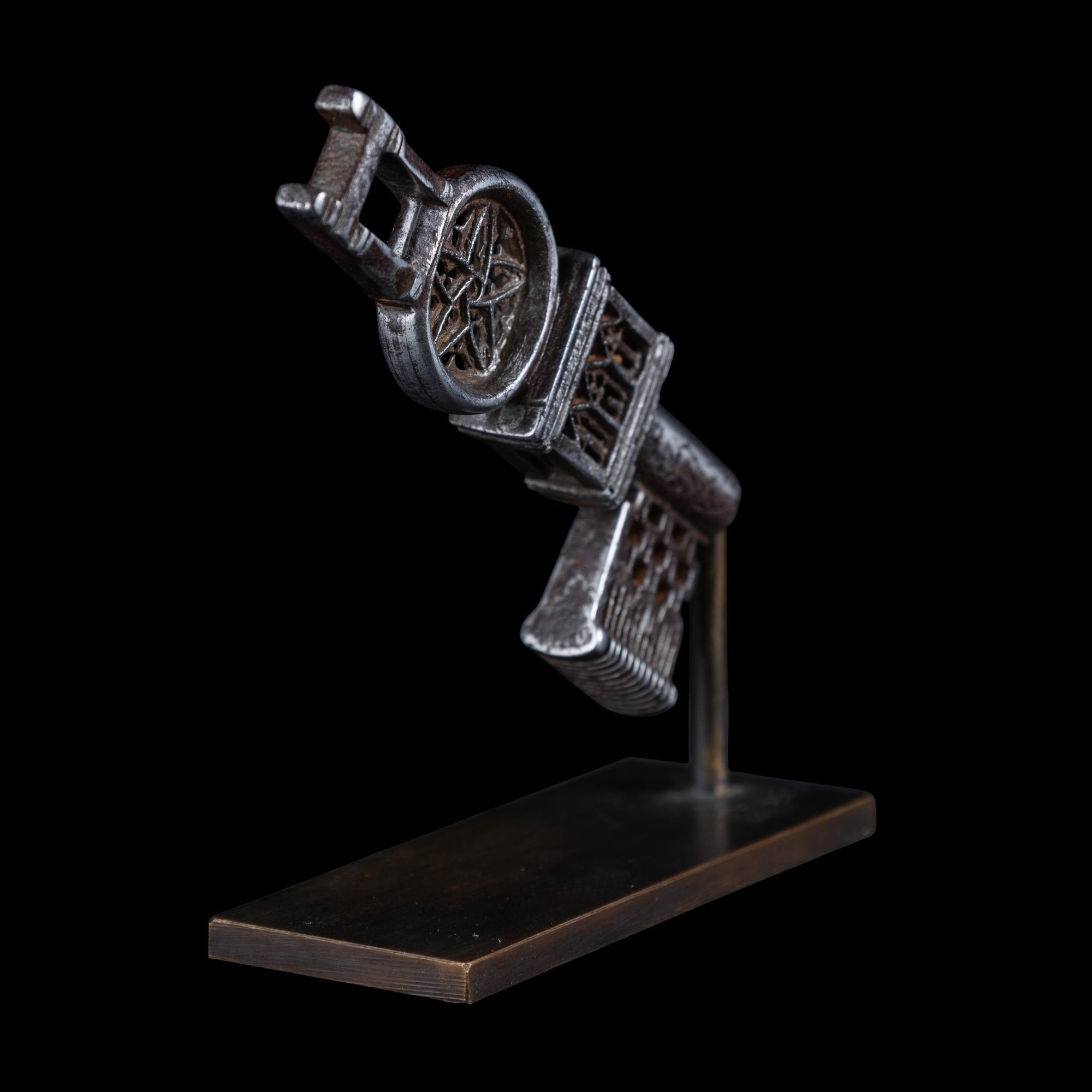 A French Steel Master Key