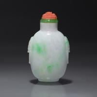 A Chinese Carved Jadeite Snuff Bottle, Qing Dynasty, 19th/Early 20th Century — 清晚期 翡翠鋪首啣環耳鼻煙壺