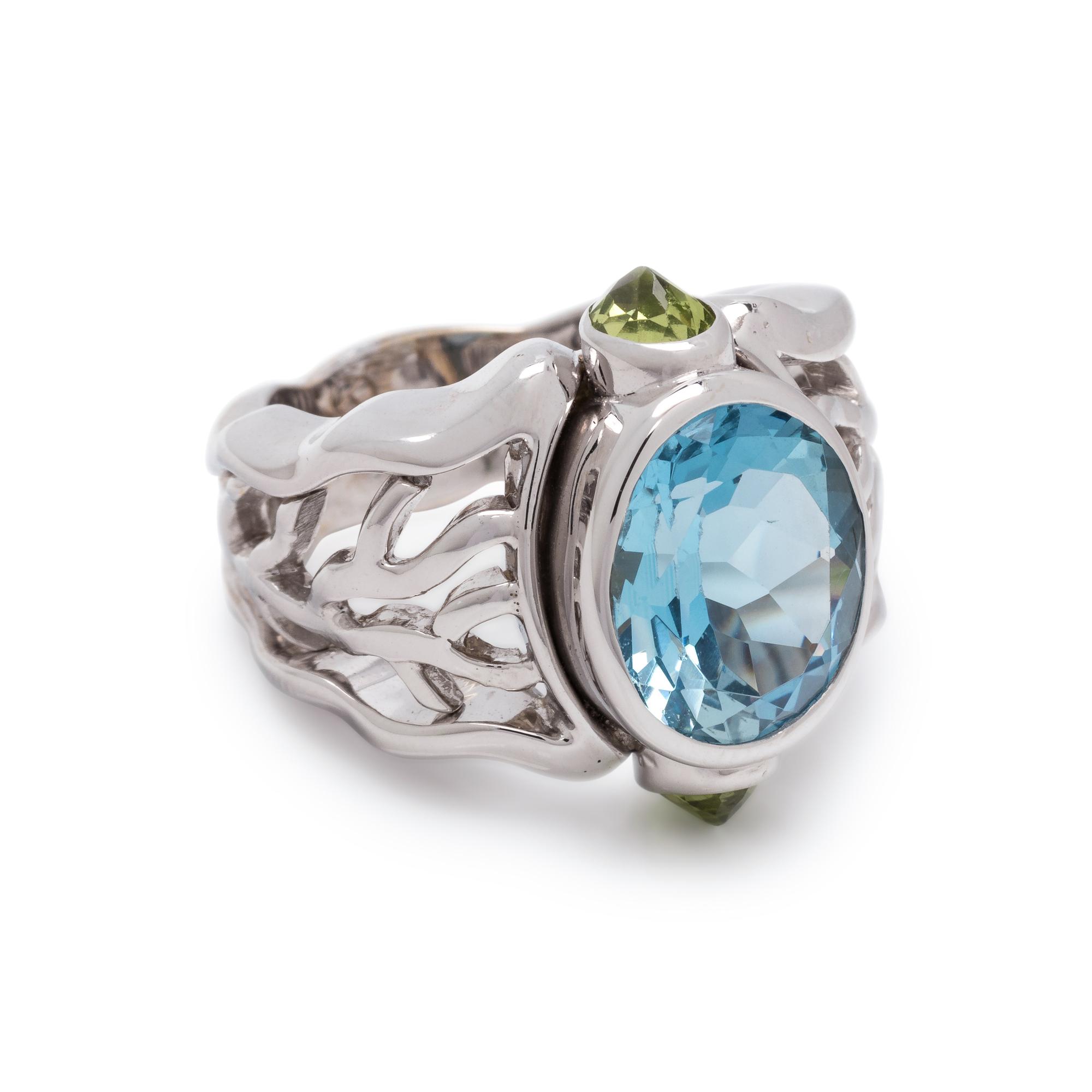 AQUAMARINE AND PERIDOT RING