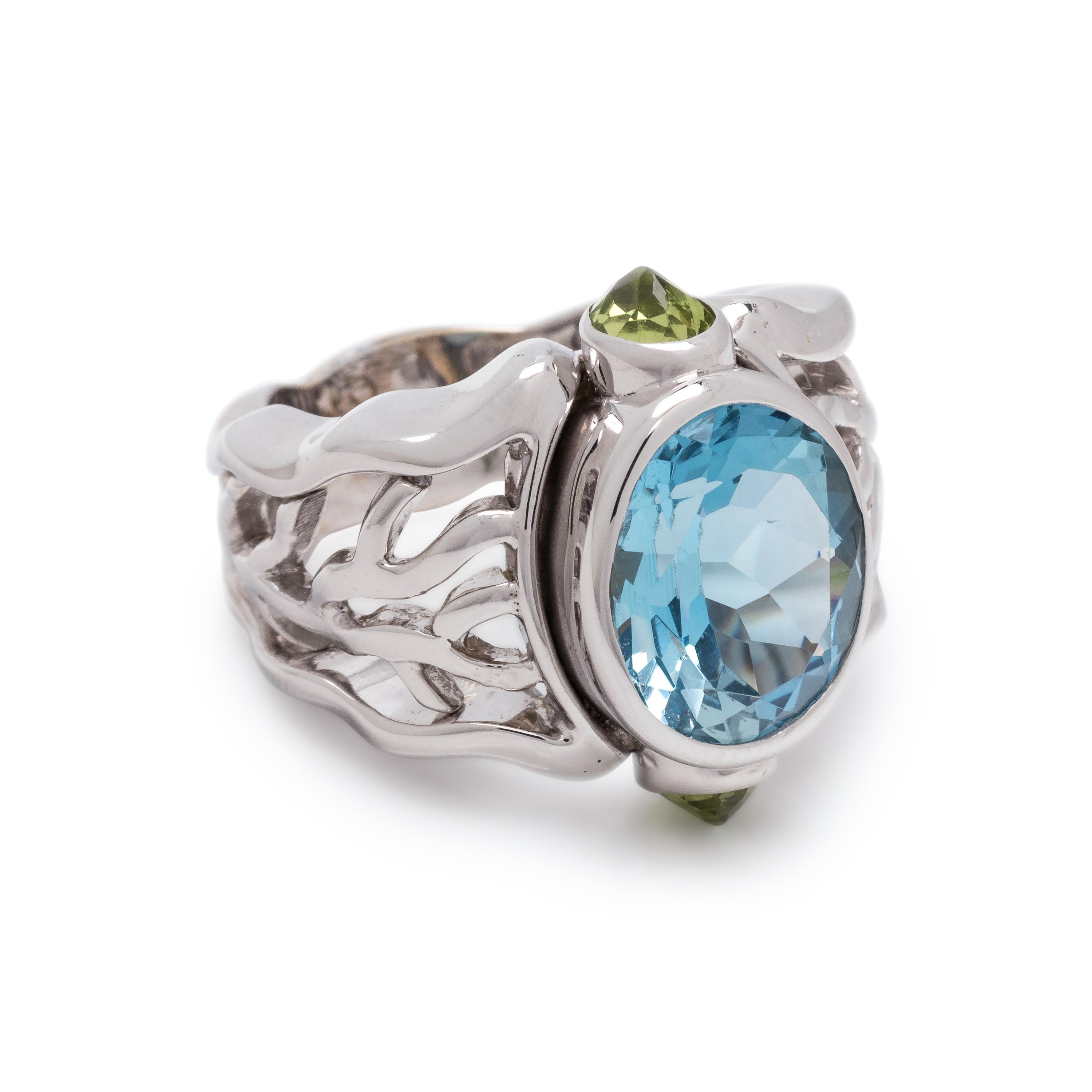 AQUAMARINE AND PERIDOT RING