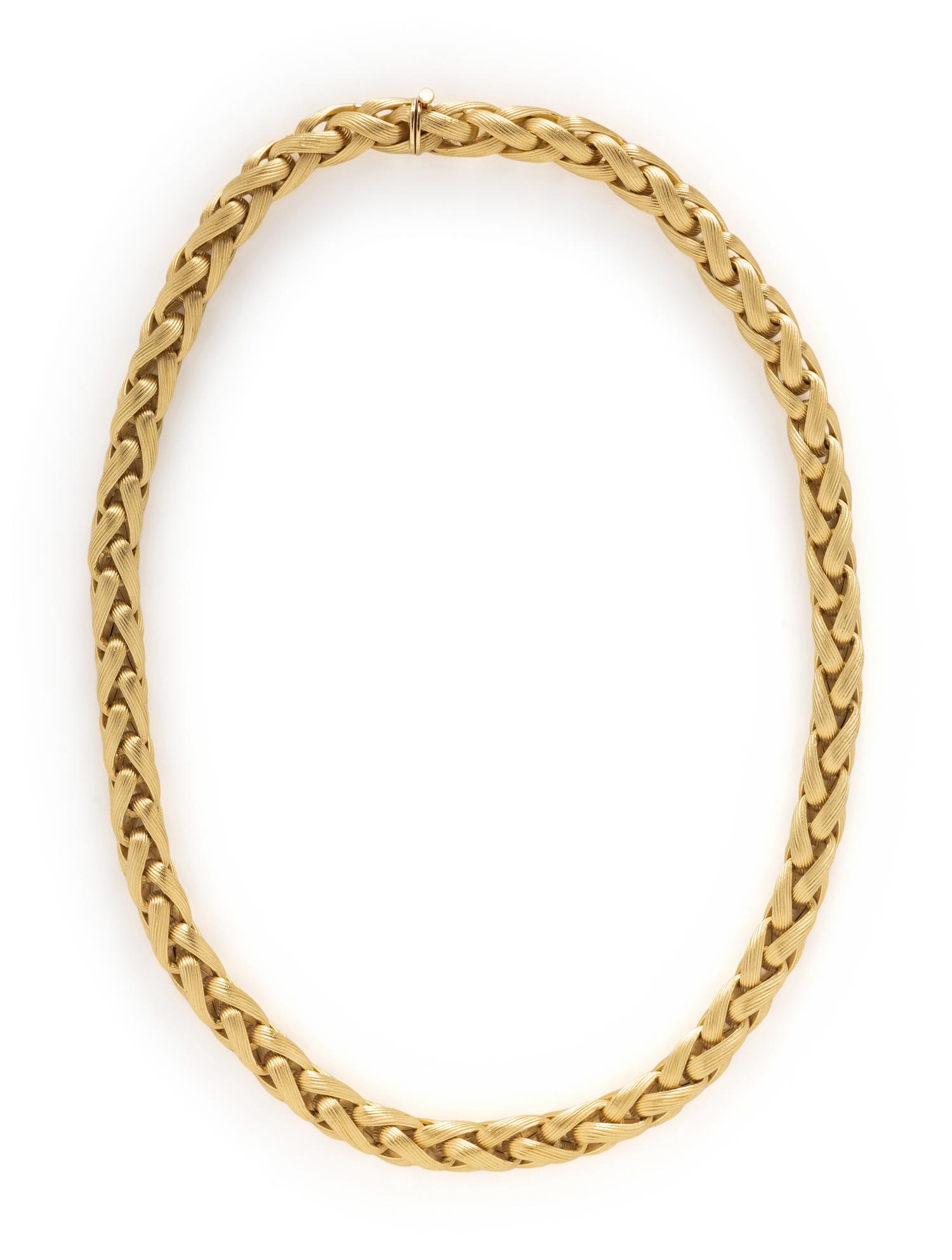 YELLOW GOLD NECKLACE AND CLIP EARRINGS