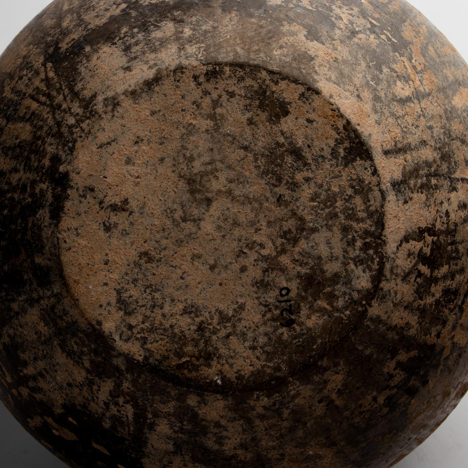 Two Amlash Terracotta Vessels