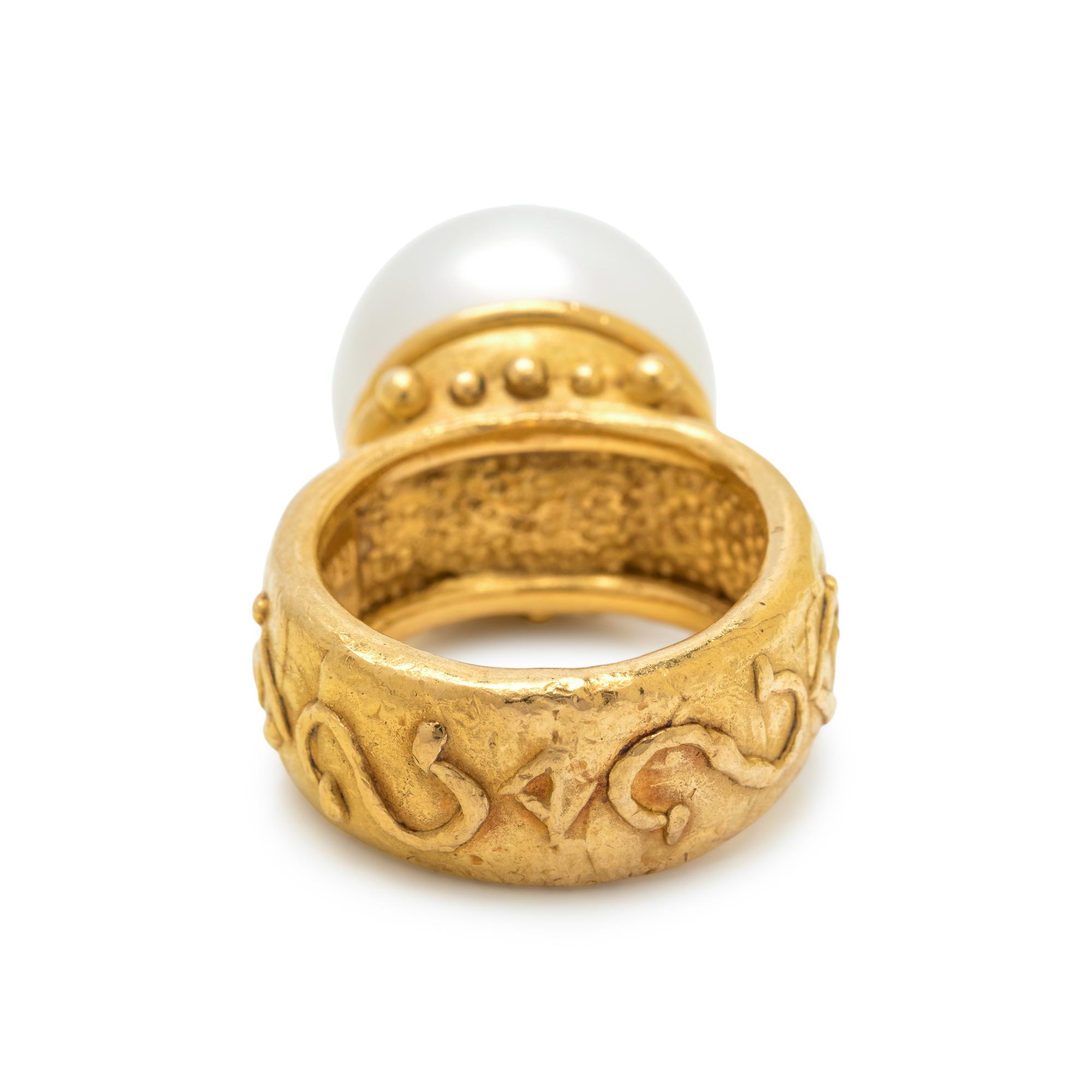 DENISE ROBERGE, HIGH KARAT GOLD AND CULTURED SOUTH SEA PEARL RING