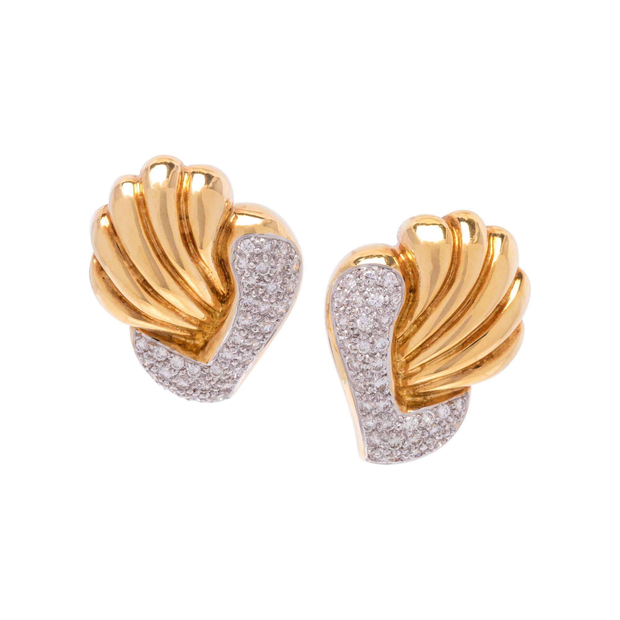 YELLOW GOLD AND DIAMOND EARCLIPS