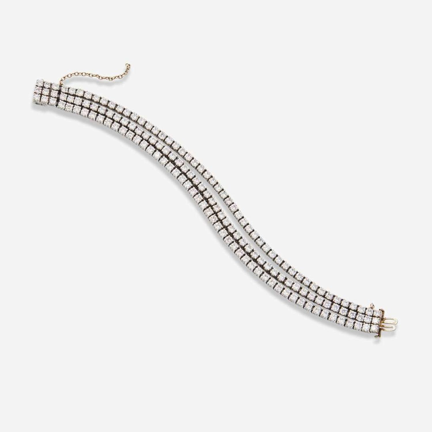 A 14K White Gold and Diamond Bracelet