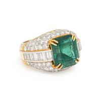 EMERALD AND DIAMOND RING