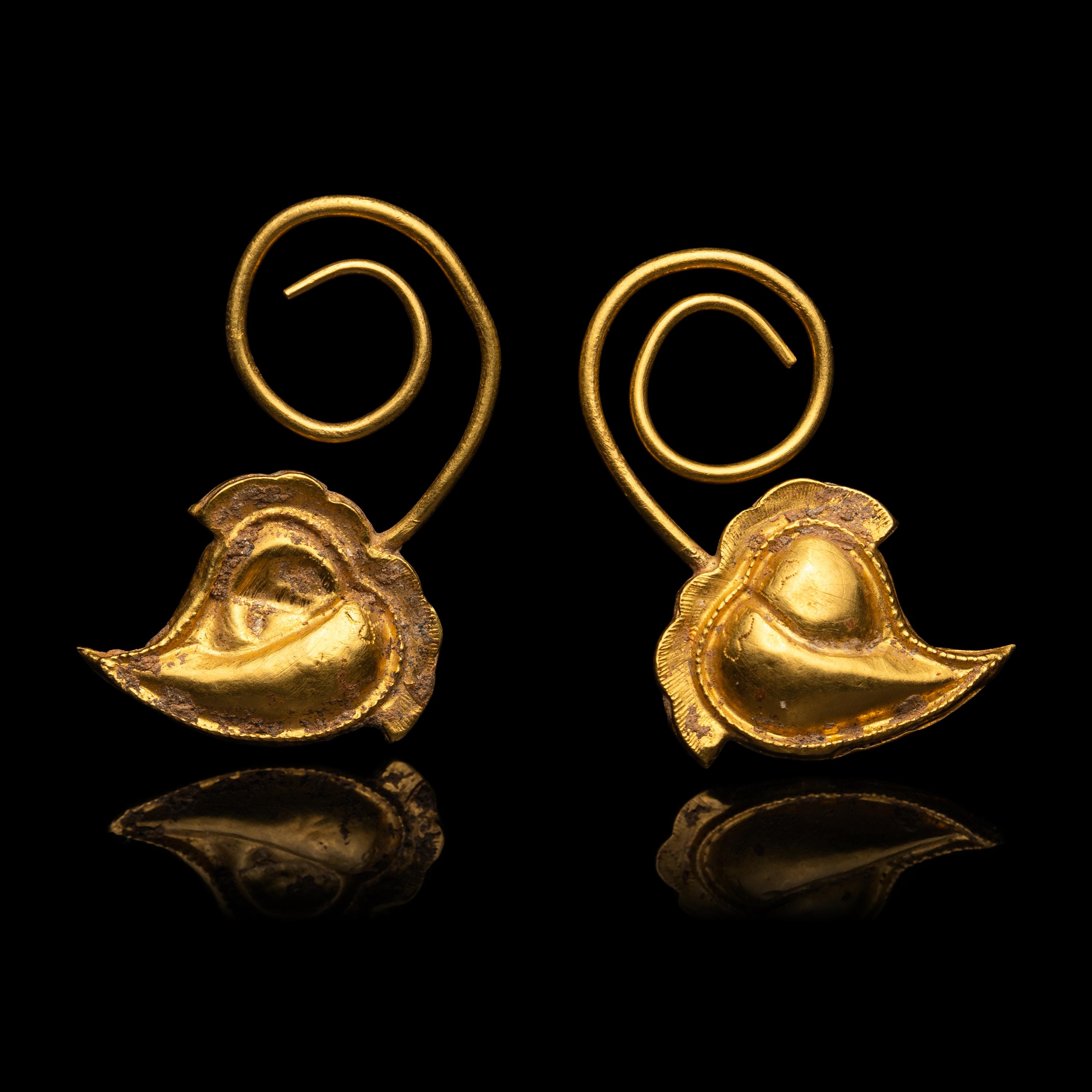 A Pair of Chinese Gold 'Peach' Earrings, Erhuan, Song Dynasty 宋 桃形金耳環一對