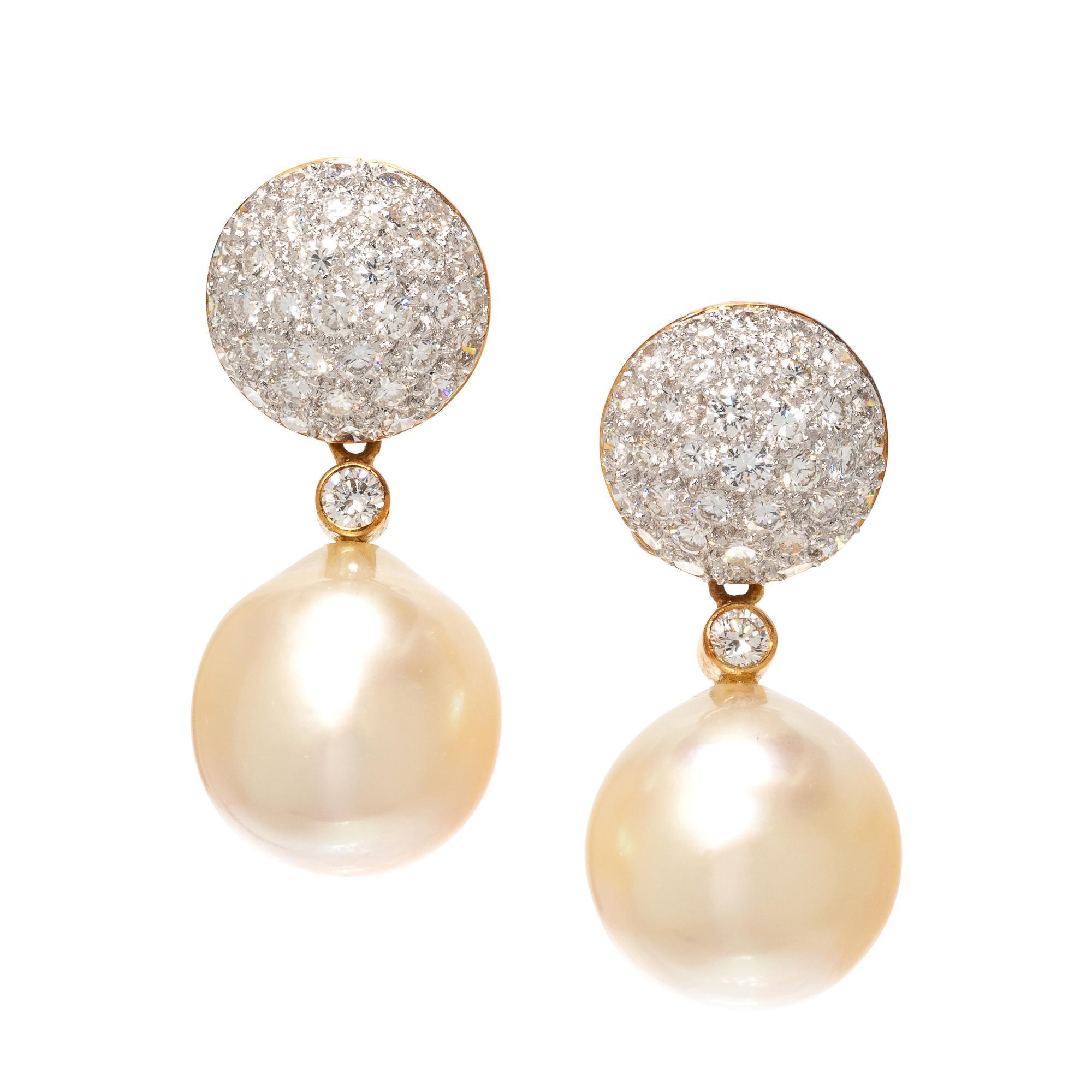 DIAMOND AND CULTURED SOUTH SEA PEARL CONVERTIBLE EARCLIPS