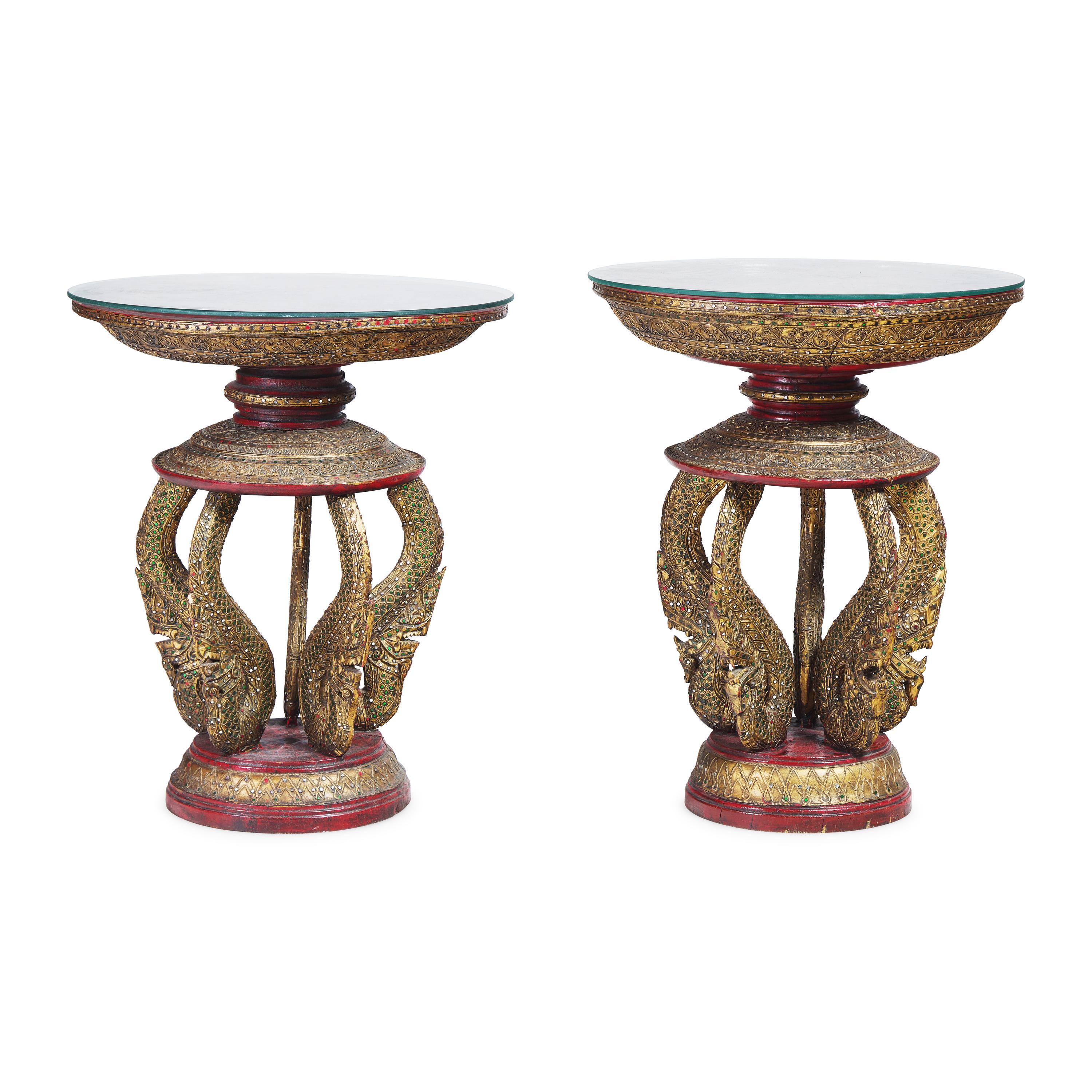 A Pair of Embellished Lacquered and Carved Wood Stands, Probably Burmese, Later 20th Century 二十世紀 或緬甸 漆金嵌百寶圓幾一對