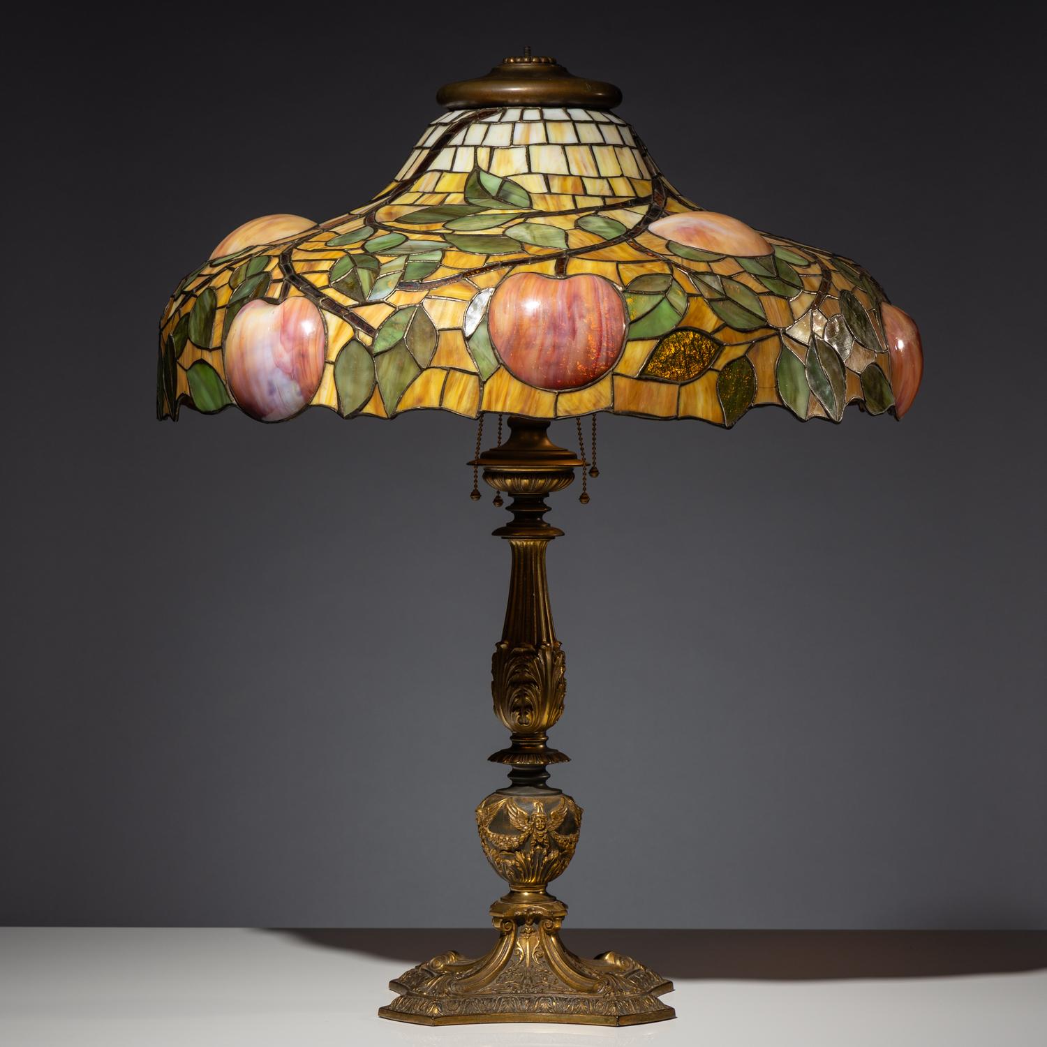 Apple table lamp