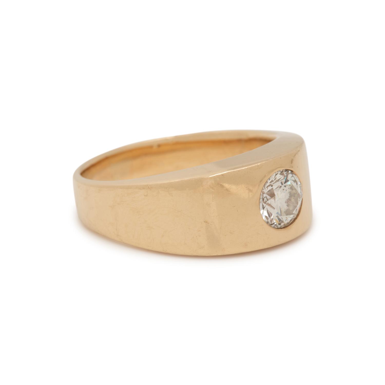 YELLOW GOLD AND DIAMOND RING