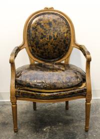 A Louis XVI Style Painted Fauteuil Height 35 inches. — EARLY 20TH CENTURY