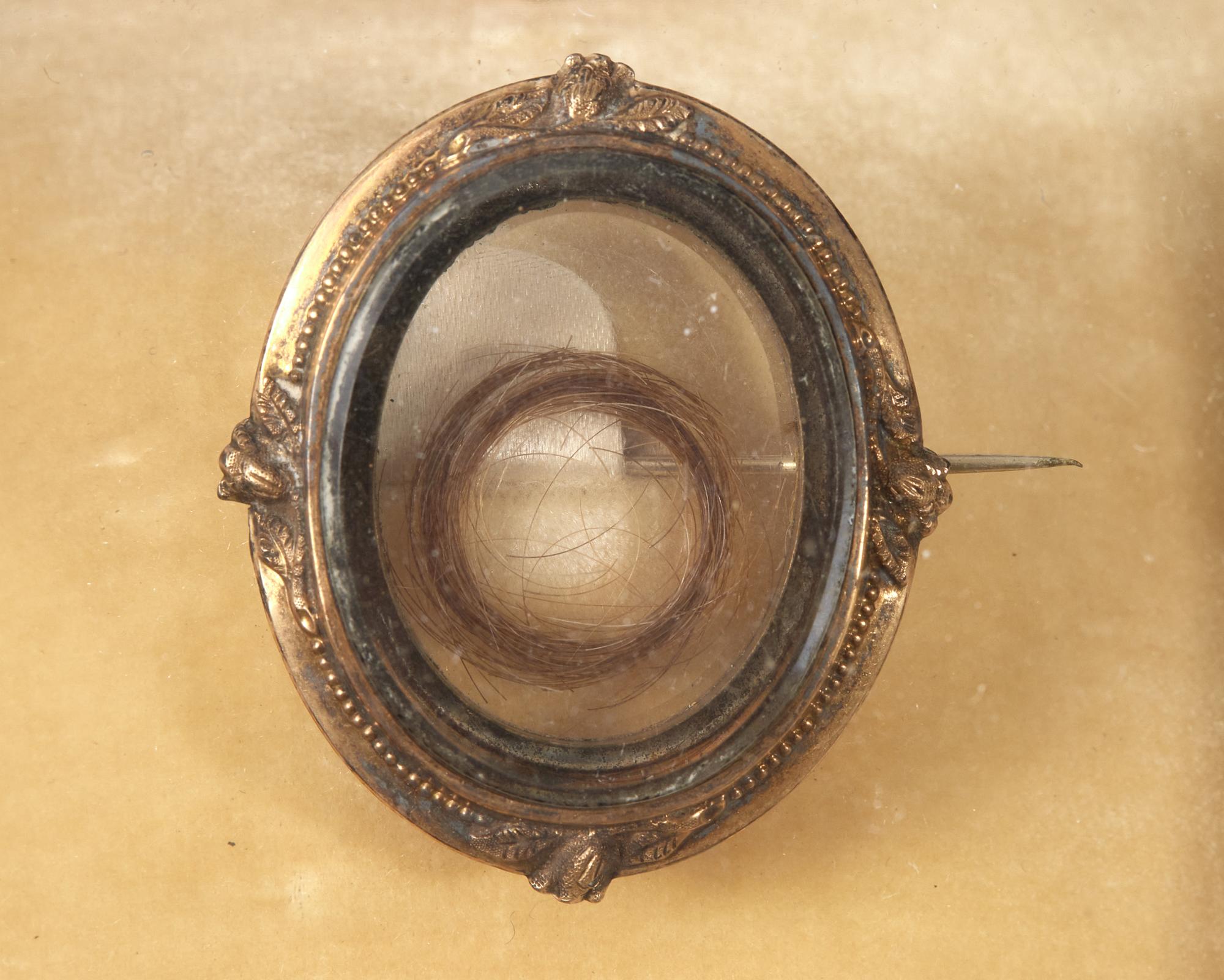 A Mourning Brooch With Hair Of George Washington Mounted In A Gilt Bronze And Glass Vitrine