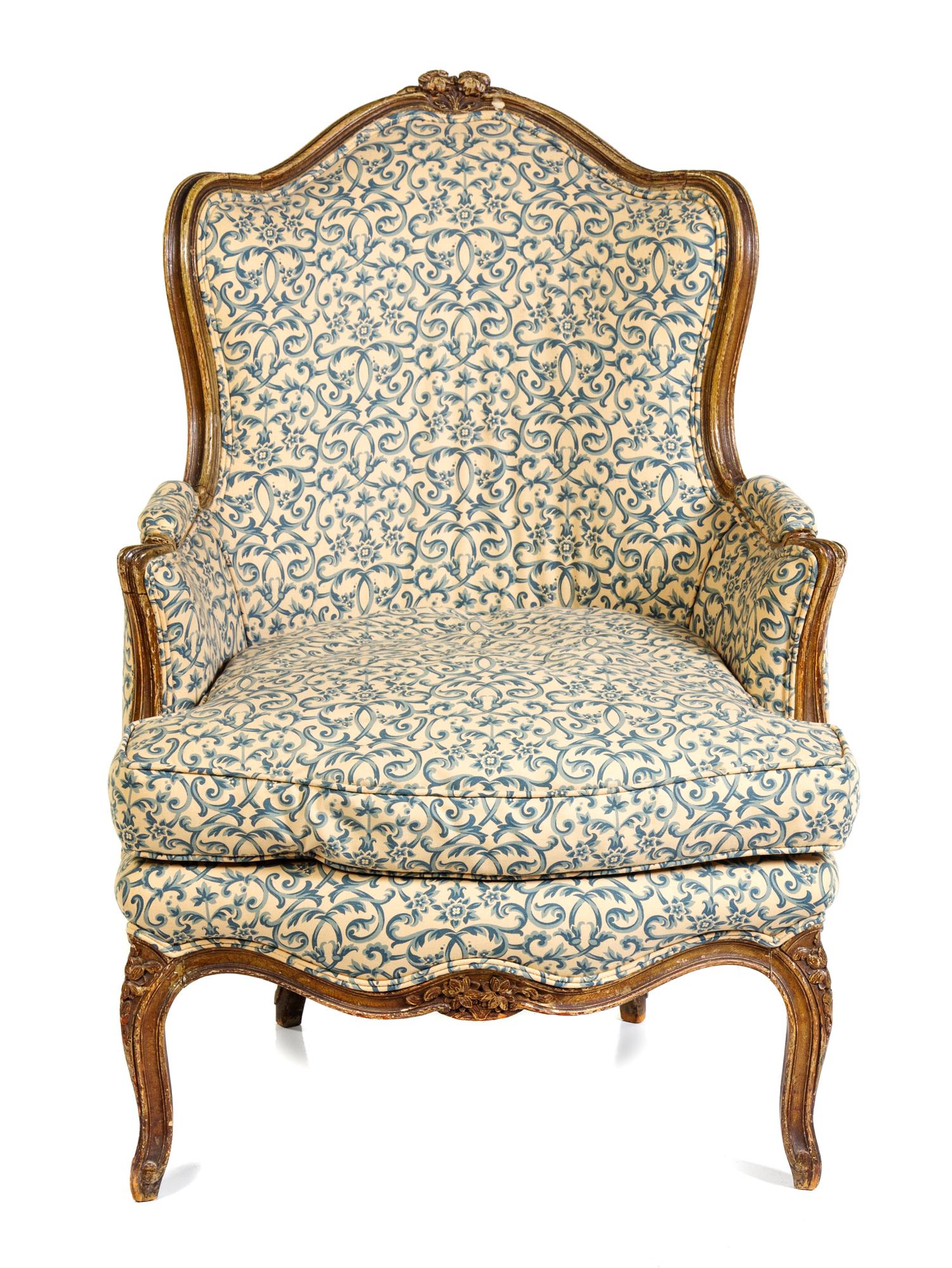 A Louis XV Painted Bergere Height 40 inches. — 19TH CENTURY